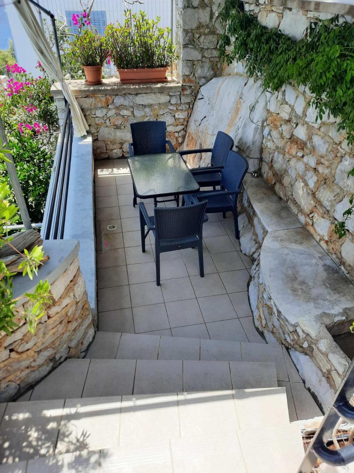 Margaritas Apartments Symi Bagian luar foto